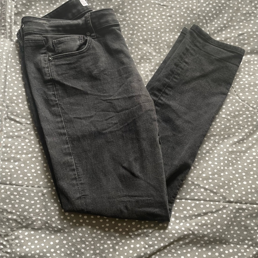 Loft curvy skinny size 8 black jeans